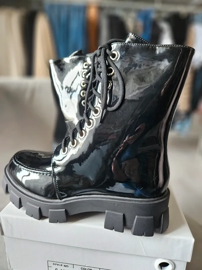 Bottines vinyles pointure 40 - photo numéro 5