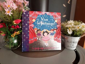 Livre pop-up vive le patinage, un pop-up qui brille de mille feux