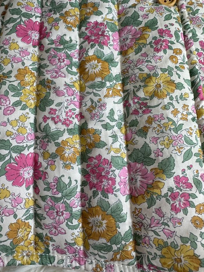Veste sans manche liberty Cyrillus taille 6 mois - photo numéro 3