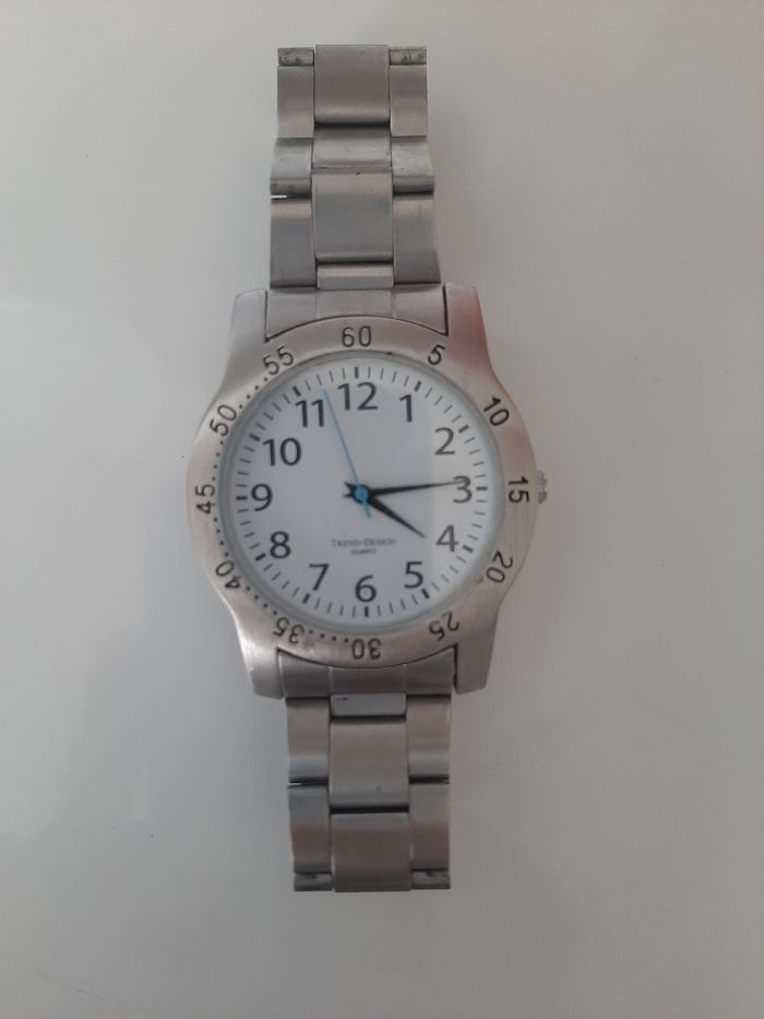 Montre homme argenté