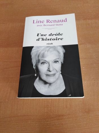Livre une drôle d histoire Line Renaud