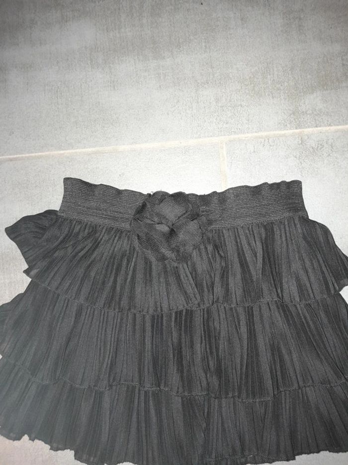 Jupe 4 ans avec fleur - photo numéro 2