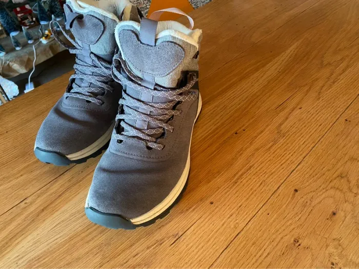 Chaussures de randonnée T35 - photo numéro 4