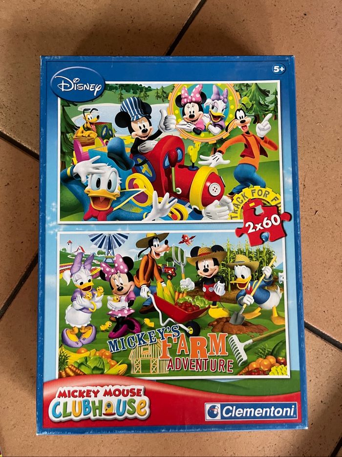 Lot de deux, puzzles, 60 pièces Mickey