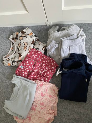 Lot vêtements fille 