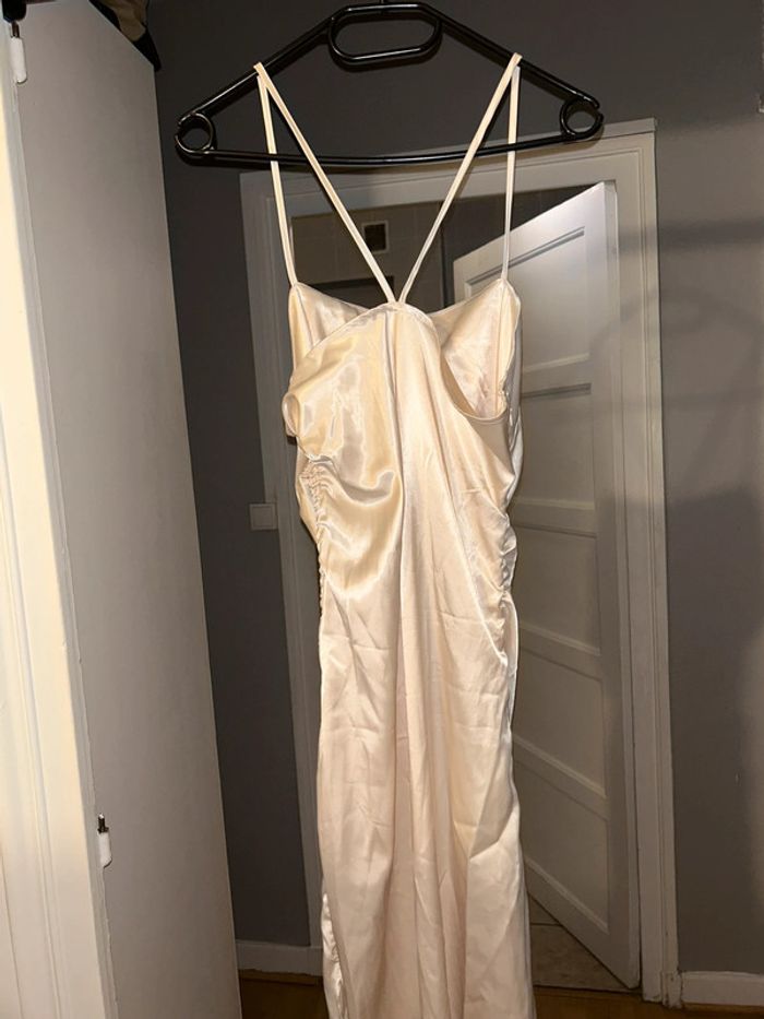 Robe satin - photo numéro 3