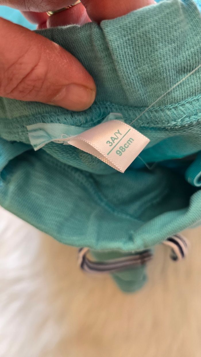NEUFS (NON PORTÉS)🏷🏷 😍🤩💙 ensemble 36mois /3ans 98cm Garçon (ferme) 💙🤩😍 - photo numéro 4