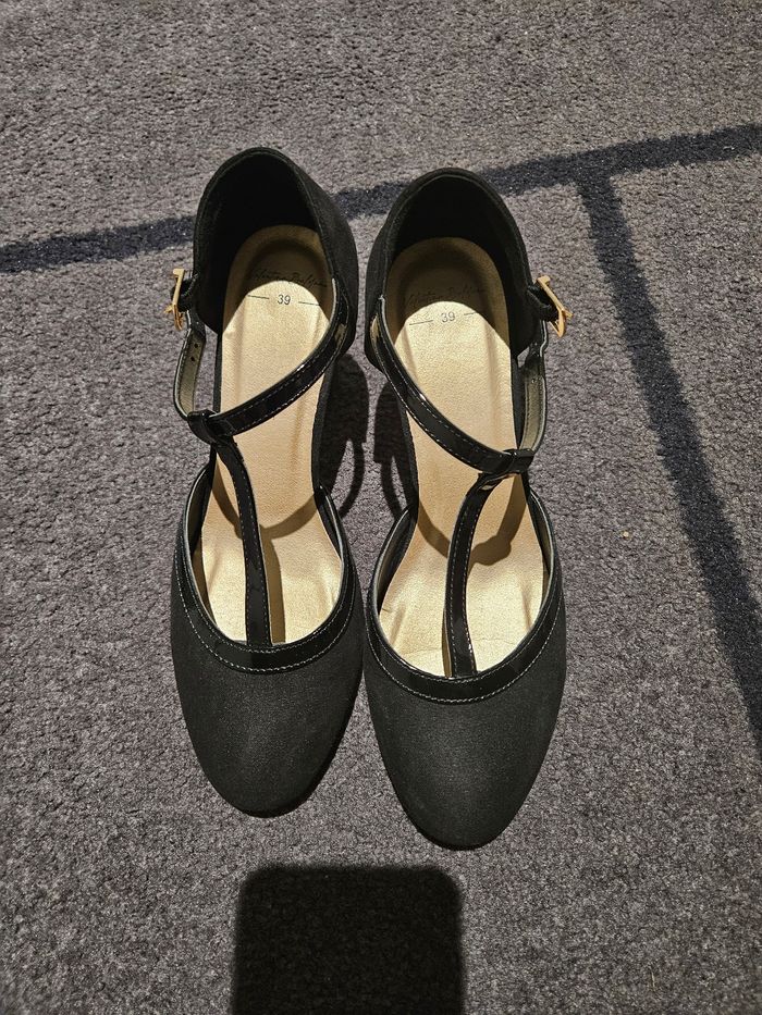 Chaussure vintage à talons