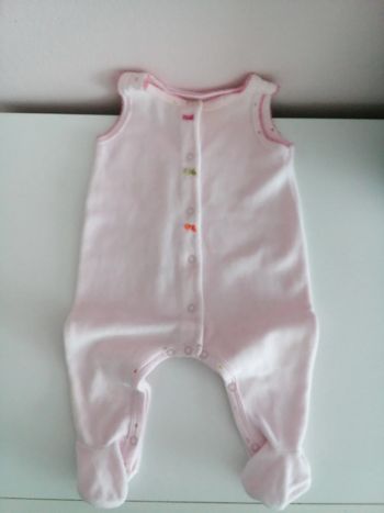 Grenouillère rose sans manche