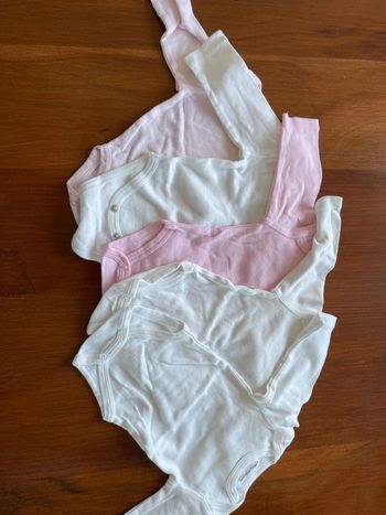 Lot de 5 bodies neuf Orchestra taille 1 mois