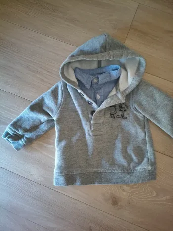 Pull avec col chemise taille 6 mois