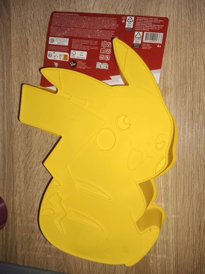 Moule à gâteau pikachu - photo numéro 2