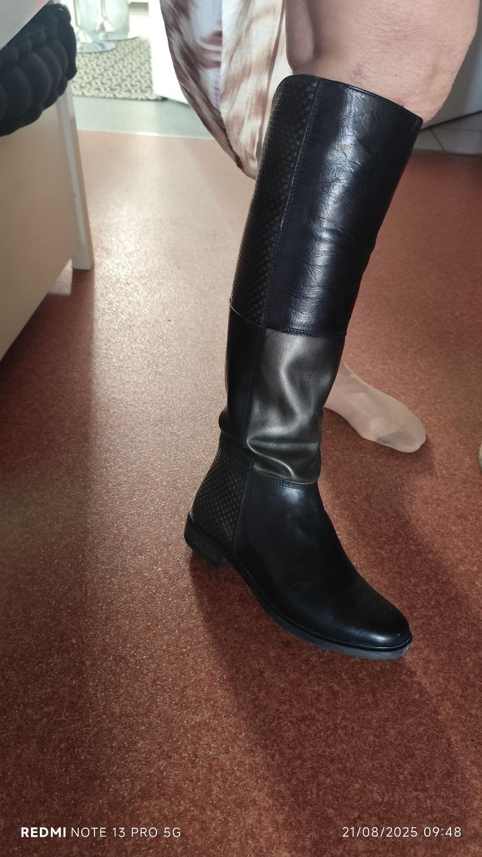 Paire de bottes noires et cuivré - photo numéro 3