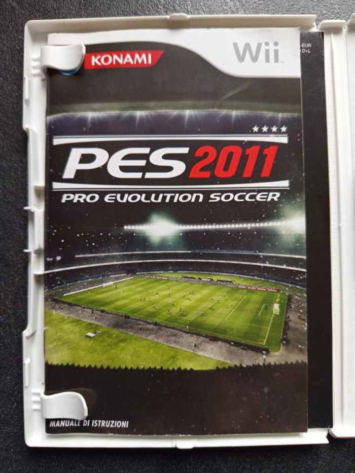 Nintendo - Wii - PES 2011 - photo numéro 4