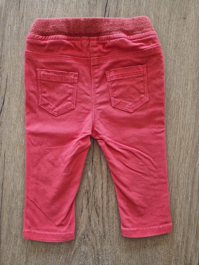 Pantalon rouge - photo numéro 2