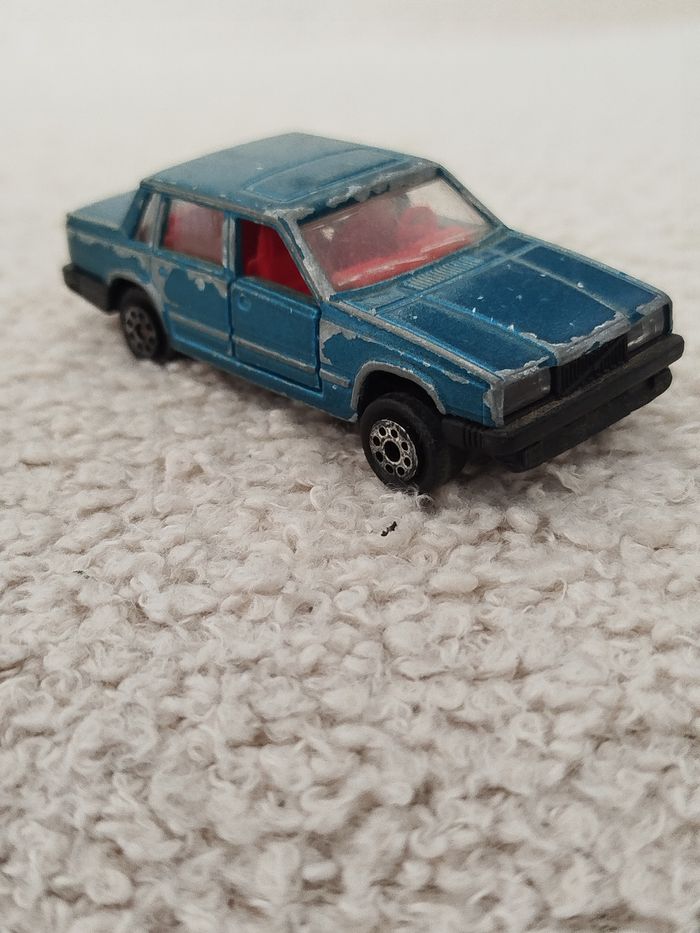 Voiture Majorette Volvo 760 - photo numéro 2