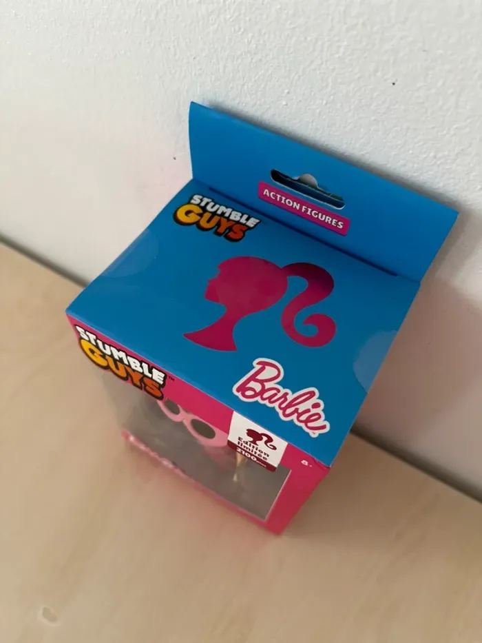 Figurine stumble guys : barbie - photo numéro 2