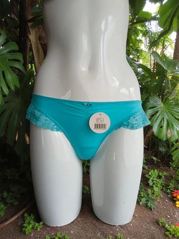 String turquoise Aimée L. 42