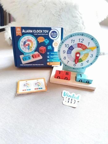 Horloge en bois pour apprendre l'heure