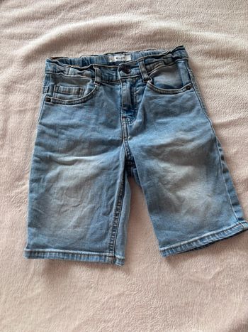🌸Short en jeans slim kiabi 8 ans  🌸