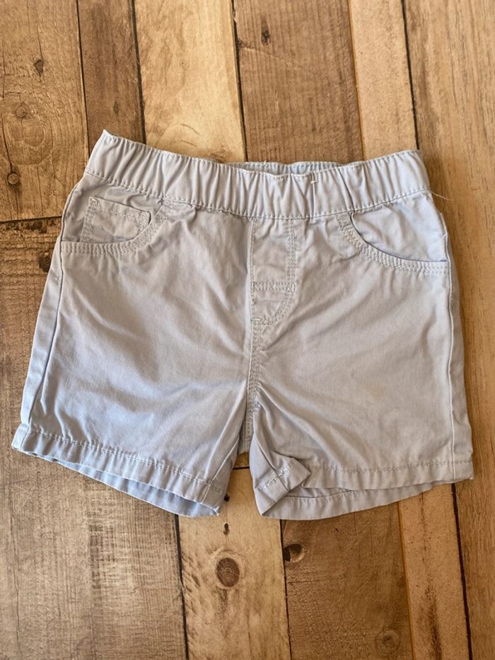 Short bleu clair