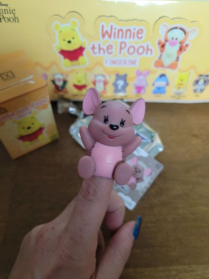 Figurine maman gourou de winnie pour doigt - photo numéro 3
