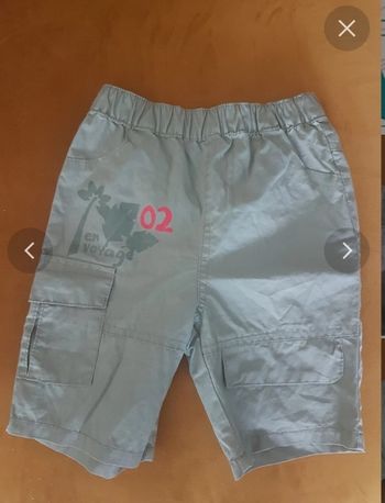 Short kaki neuf à poche taille 18 mois