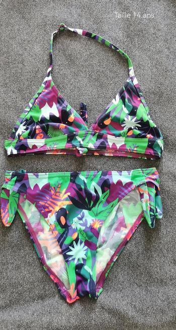 Maillot de bain taille 14ans