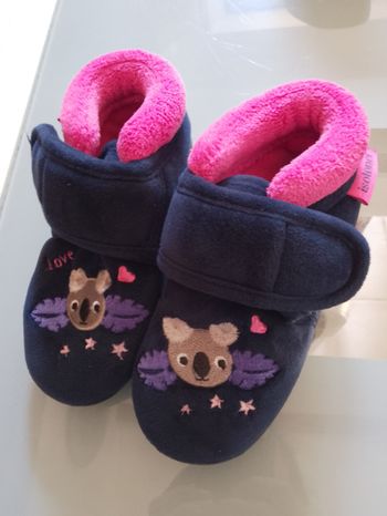 Chaussons Isotoner taille 25 enfants