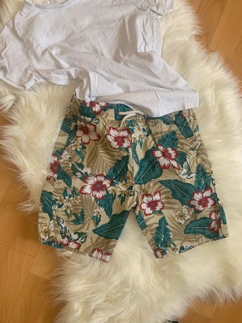 Garçon 👦🏻 Short hawaïen lefties 5/6 ans