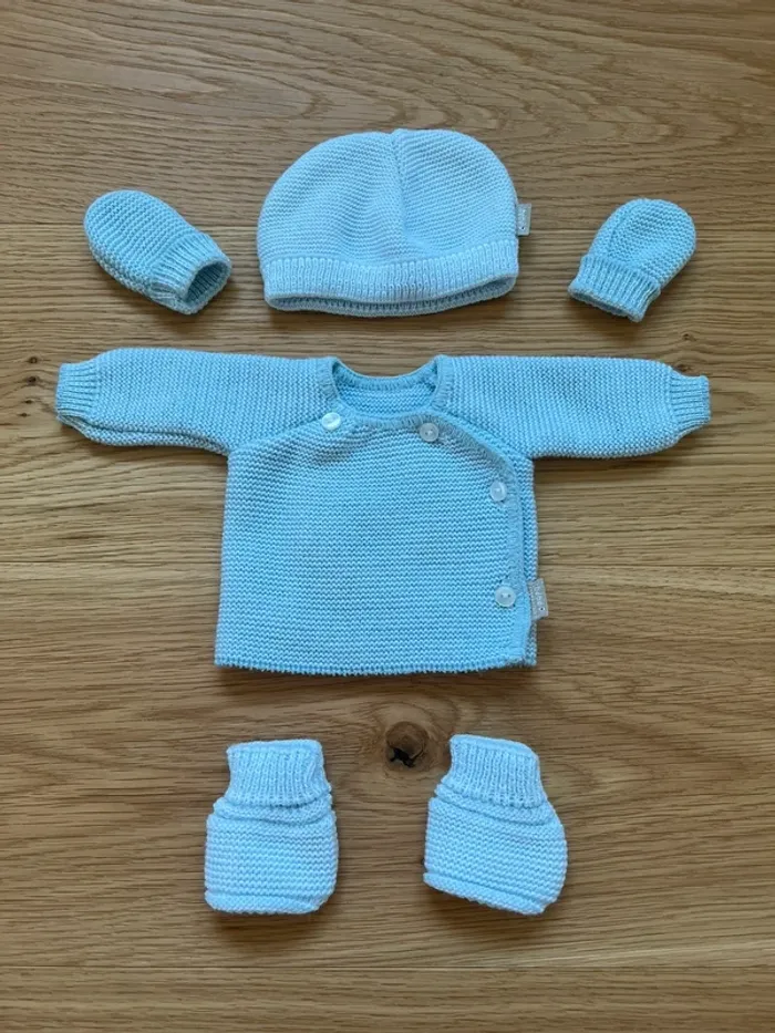 Ensemble bleu maille prématuré