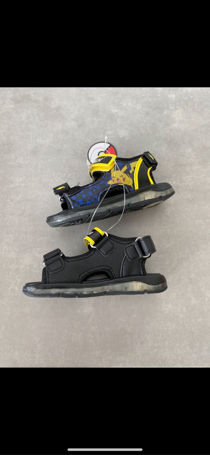 Sandales Pokémon Taille 25 - photo numéro 4