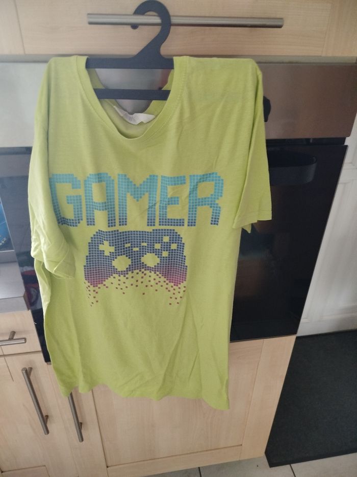 Tee shirt