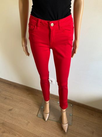 Jean rouge Esprit taille française 36 jamais porté