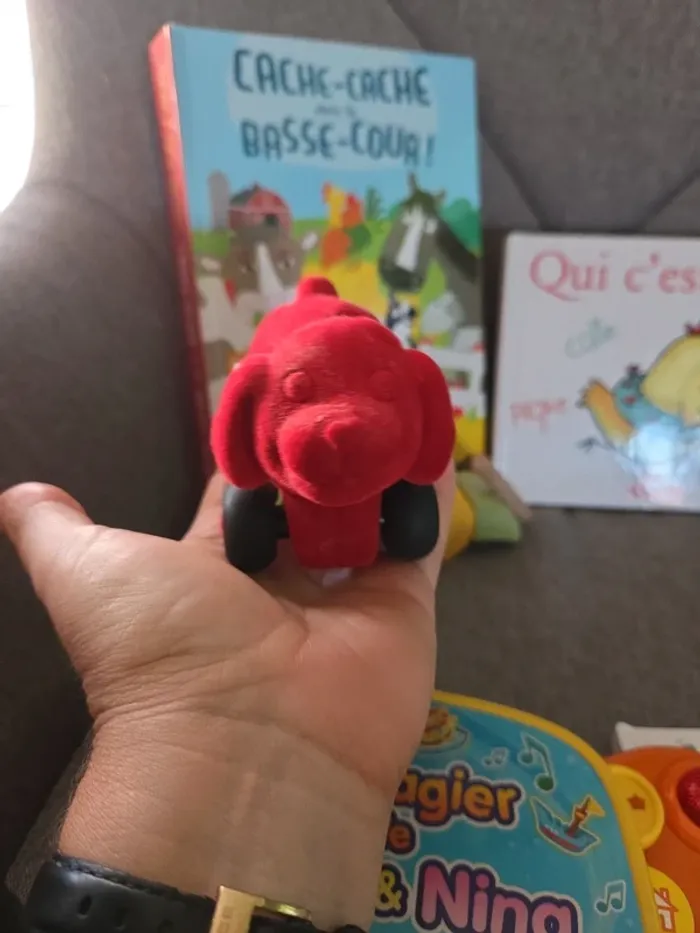 Crocodile perles éveil et chien rouge sur roues velours - photo numéro 6