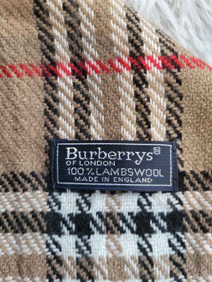✨ Écharpe Burberrys Vintage – 100% Lambswool ✨ - photo numéro 3