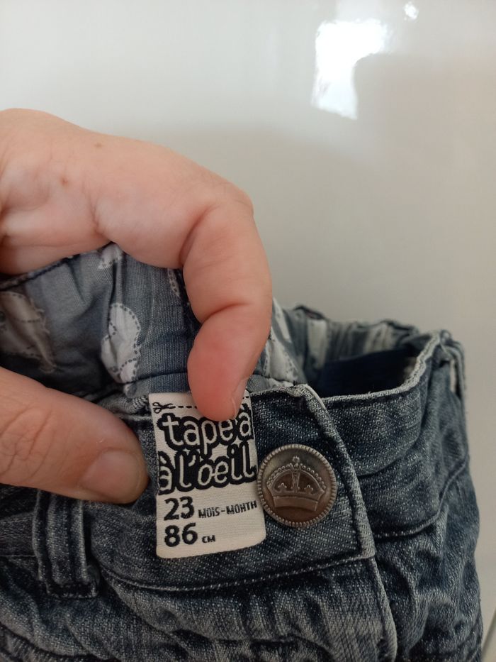 Short tape à l'œil 23 mois - photo numéro 3