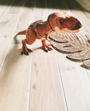🦖 Jurassic World/ Jurassic park  - Dinosaure Tyrannosaure T-rex sonore Trash'n trow - marque Mattel