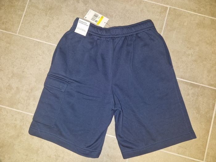 Short cargo Nike taille S NEUF - photo numéro 4
