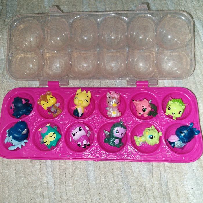 Lot de 12 Hatchimals avec boite d'œuf