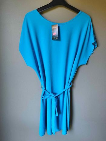 Robe/Tunique élégante avec ceinture couleurs Bleu Cyan / Bleu Ciel fluide taille unique 36 au 44