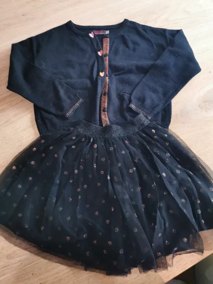 Gilet et jupe catimini 5 ans
