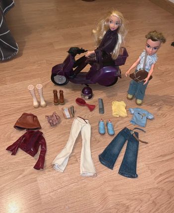 Barbie et Ken avec scooter