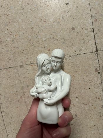 Statuette couple et bébé 