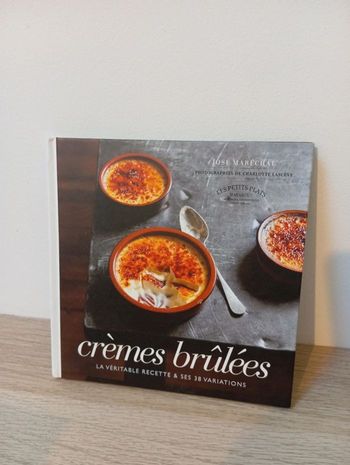 Livre de recettes crèmes brûlées