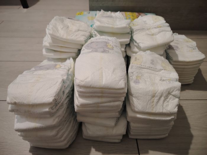 128 couches Pampers taille 2 - photo numéro 3