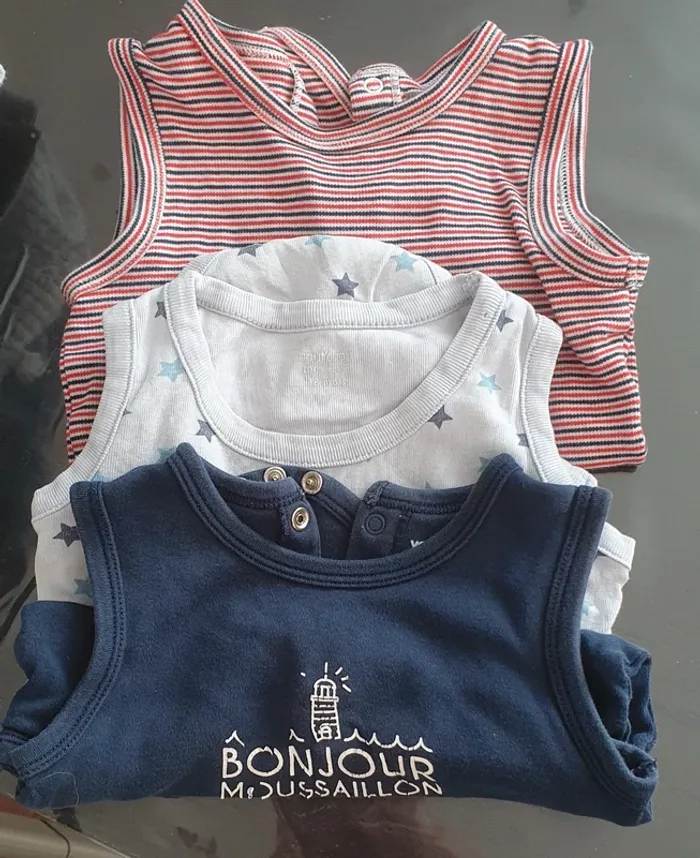 Lot bodies sans manches