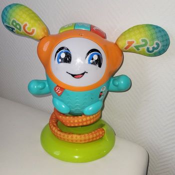 DJ robot danseur