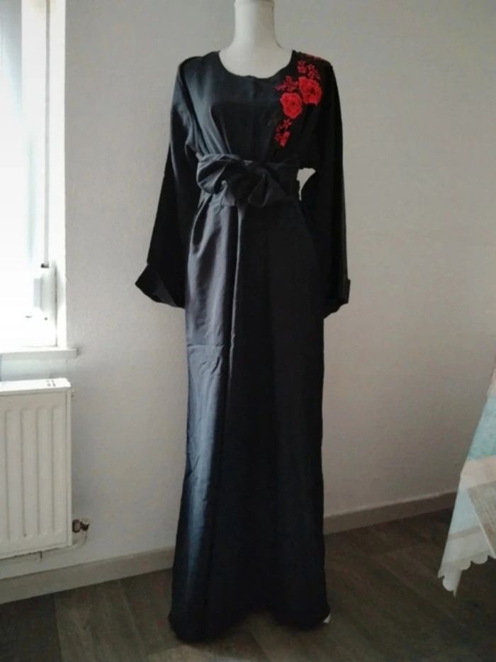 Robe abaya avec grand voile noire - photo numéro 2