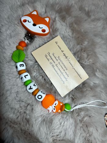 Attache tétine renard